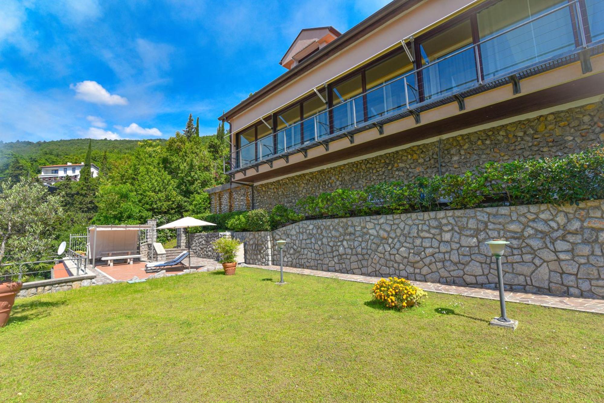 Apartments Villa Vosilla โอปาติยา ภายนอก รูปภาพ